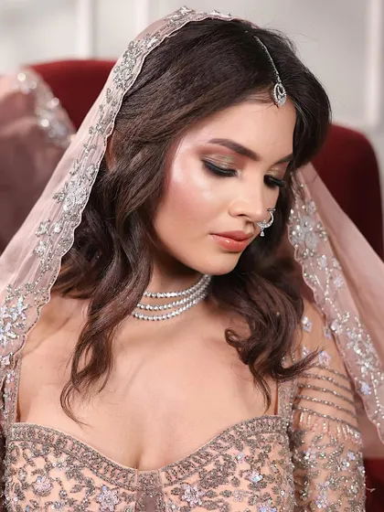 Stunner Sakshi ready for her engagement. This close-up shows the soft smokey eye and the beautiful draping of her dupatta.