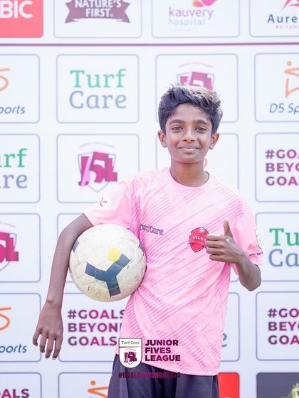 Youth Football: The Junior Fives League photo 14