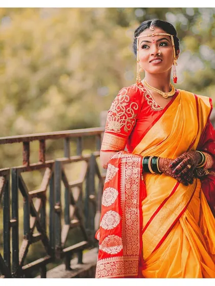 Simplicity and comfort were key for Krutika's wedding. Her minimal look is balanced and allows her to shine from within, looking effortlessly beautiful.