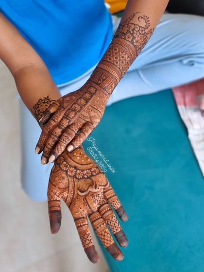 Intricate Hand & Arm Designs photo 6