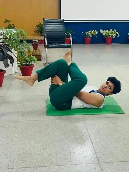 Demonstrating some floor exercises during our workshop at Somerville School. It's important to show that you can work out anywhere.
