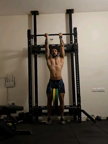 A look at my own three-year transformation. The key factors were not just training, but disciplined nutrition, consistent sleep, and cutting out alcohol. The aesthetic changes are a byproduct of focusing on performance goals, like improving my resting heart rate.