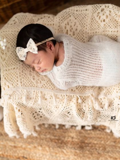 Newborn Dreams: Posed & Swaddled photo 8