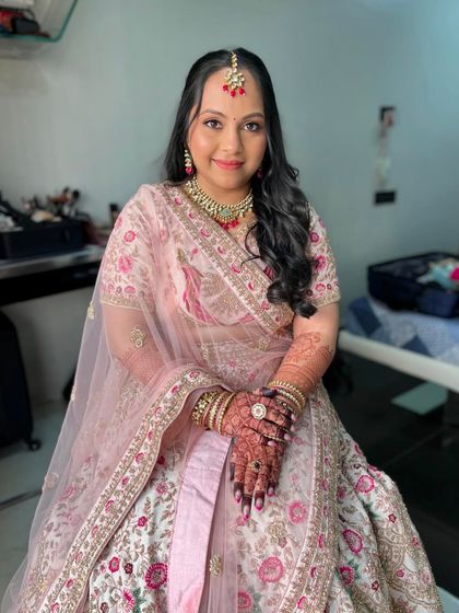 Modern & Pastel Brides photo 51