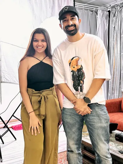 It was an absolute pleasure working with the amazing Rannvijay Singha. Getting him camera-ready on set was a fantastic experience, and I love collaborating with such kind and professional talent.