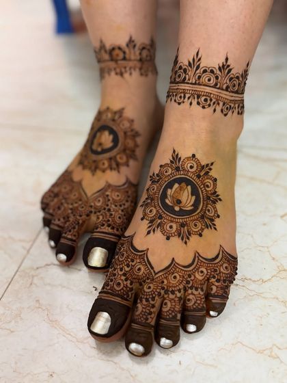 Mitali - Mehendi for Special Occasions Beautiful Henna for Feet photo 12