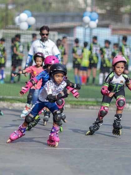 The girls' category race is off to a powerful start. You can see the concentration and competitive spirit in each of these young athletes.