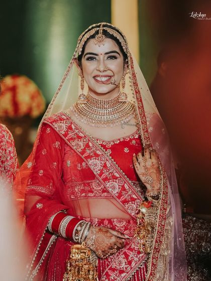 The Radiant Bride: Solo Portraits photo 21