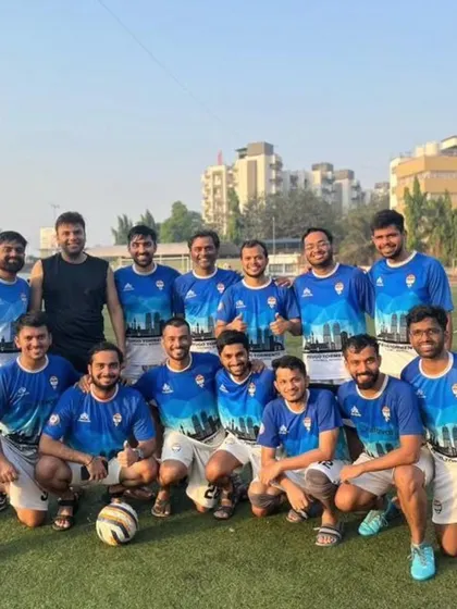 Our Goregaon weekend batch of working professionals after playing their first competitive 11v11 game. This is the first step towards more competitive formats.