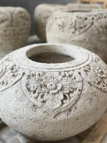Introducing the 'Ceria' planter, a new addition featuring timeless elegance. The spherical shape and delicate floral carvings are simply beautiful.