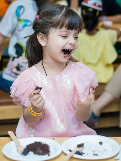 Pure joy and delicious cake. Our parties always include time for treats and celebration in a private party room after an exciting session in the play zones.