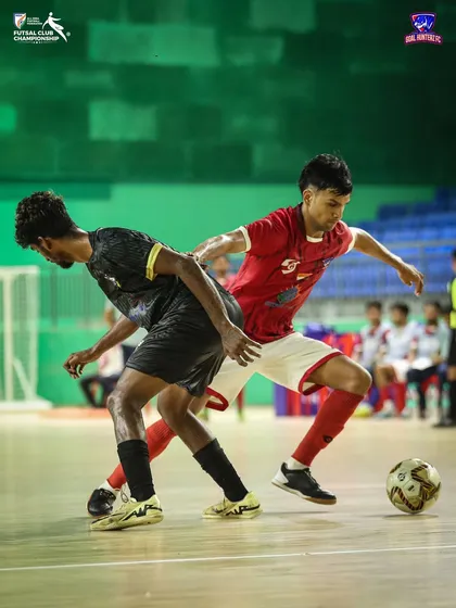 A player showing great skill to get past his opponent.