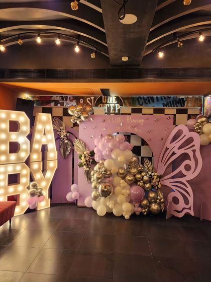 Enchanted Worlds: Gardens, Mermaids & Unicorns photo 13