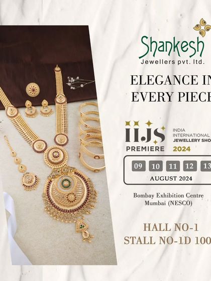 Elegance in every piece. This complete bridal set, including a maang tikka and bangles, is a perfect example of our ability to provide comprehensive, ready-to-sell wedding solutions.