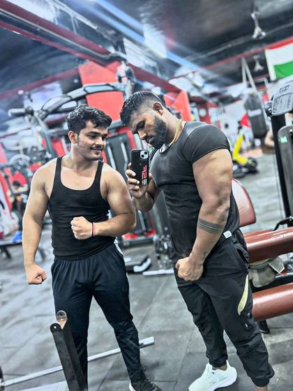 A selfie with a dedicated client. Seeing my team members grow stronger every day is my biggest motivation as a coach. We are building a community of lifters at MJ Fitness Club.