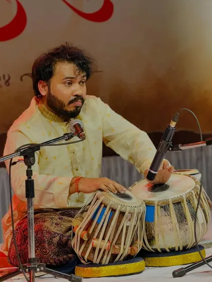 A collection of moments from my performance in Sambhaji Nagar. From intense concentration to bowing in gratitude, these pictures capture the emotional arc of a solo recital.