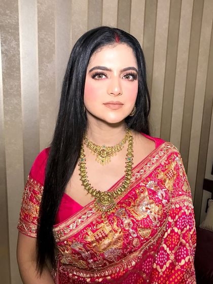 Elegant Looks for Family & Friends photo 10