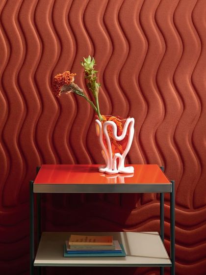 Sculptural Walls: 3D Textures & Metallic Finishes photo 21