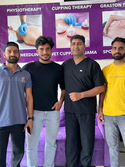 A group photo with clients after their muscle recovery sessions.