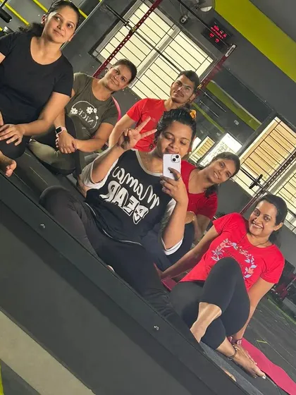 A mirror selfie with the crew after our Tuesday session. This is what it's all about: finishing a workout together and feeling that sense of achievement as a group.