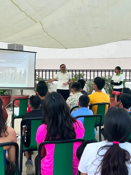 We begin our partnership with a comprehensive orientation session, engaging both athletes and parents to outline our scientific approach and collaboratively set goals for long-term success.