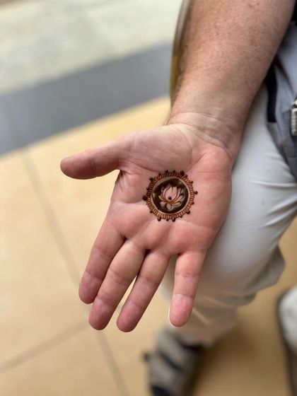 Mitali - Mehendi for Special Occasions Stylish & Minimalist Henna photo 17