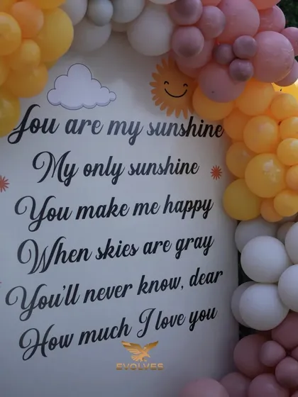 The "You are my sunshine" quote backdrop, a key feature of the theme that adds a sentimental and visually appealing element to the main stage.