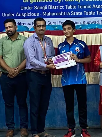 Johan Cheriparambil is awarded his certificate for securing a silver medal in the U-13 boys' category at the 5th Maharashtra State Ranking in Sangli.