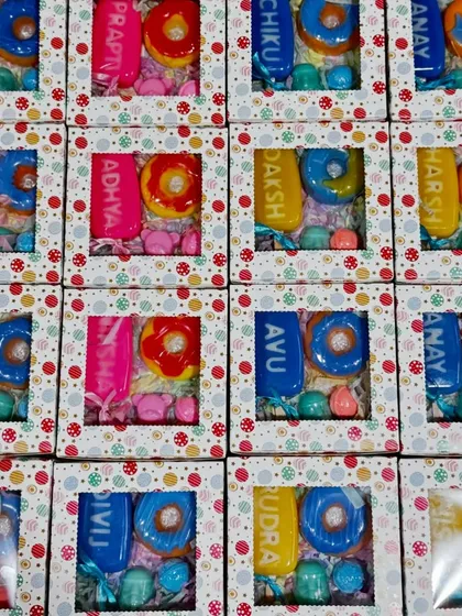 I love creating personalized gifts that bring smiles. Here are some birthday return favors I made, featuring custom name soaps alongside other fun dessert-themed soaps, making each gift truly one-of-a-kind.
