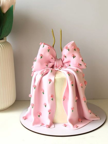 Ankita Das - Designer Cakes & Desserts Elegant Birthdays & Milestones photo 4