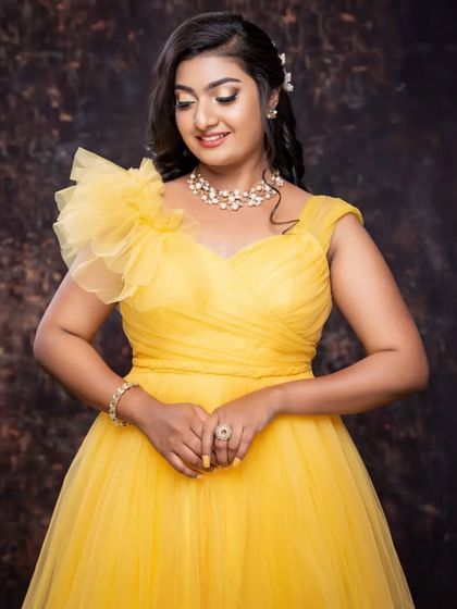 Surabhi Designer Collections - Occasion Wear Rental & Custom Design Glamorous Gowns & Dresses photo 16