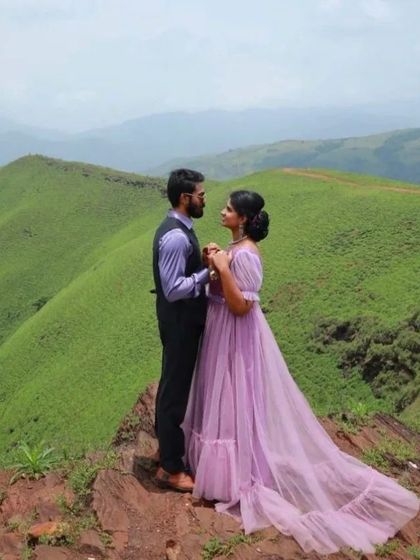 Dress Rental Buzz - Photoshoot Outfit Rental Couple & Pre-Wedding Outfits photo 4