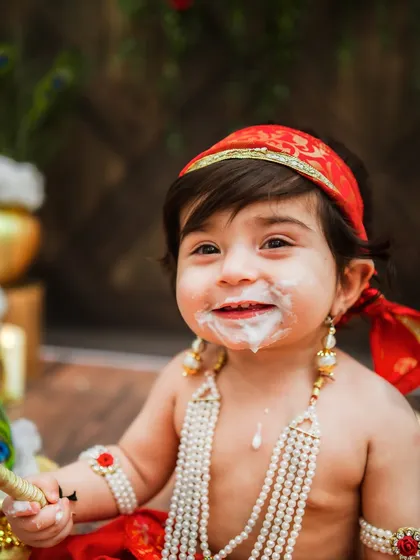 Capturing our little ladoogopal enjoying his butter is a moment of pure, innocent delight. My festive Janmashtami sessions are designed to celebrate our culture and create divine memories you'll cherish forever.
