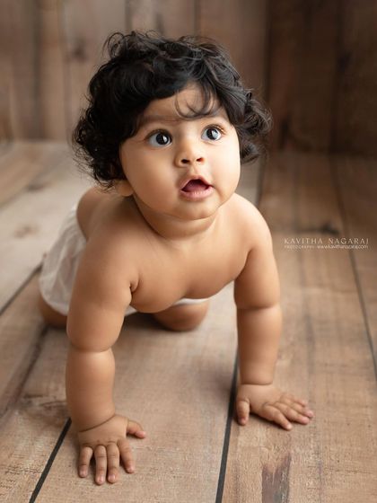 A collage of an eight-month-old baby boy exploring his surroundings. These shots capture the energy and curiosity that define the sitter milestone.