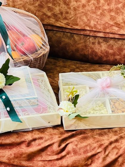 Gift Hamper - Wedding Gifting & Trousseau Packing Artistic Trousseau Packing photo 23