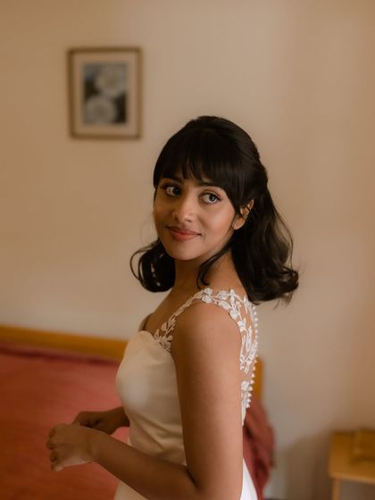 Shruti's wedding photos are simply stunning. Her minimal, classic look was a perfect match for her personality and the intimate feel of her wedding.
