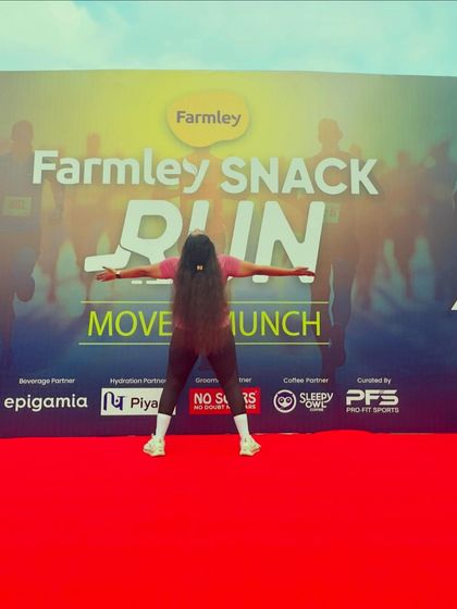 Another shot of the vibrant backdrop at the Farmley Snack Run.