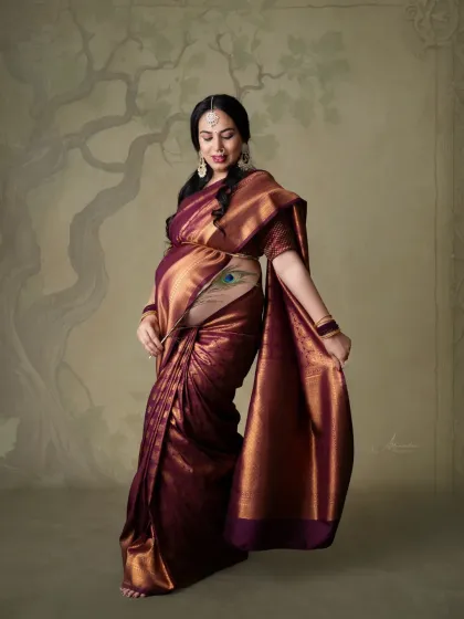 Abhinandan Photography - Maternity Photography Timeless Saree Portraits photo 17