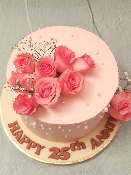 Liliyum Patisserie - Special Occasion Cakes Elegant Floral & Botanical Masterpieces photo 36