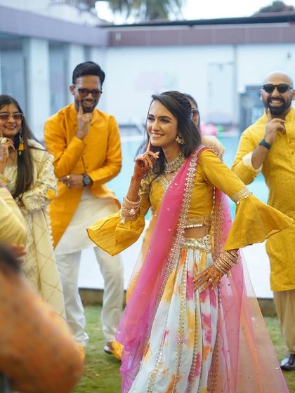 Taniya Dudani - Wedding & Sangeet Choreography More Dance Moments photo 12