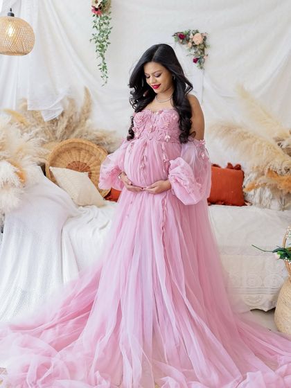 Solo Radiance: Portraits of the Mother-to-Be photo 238