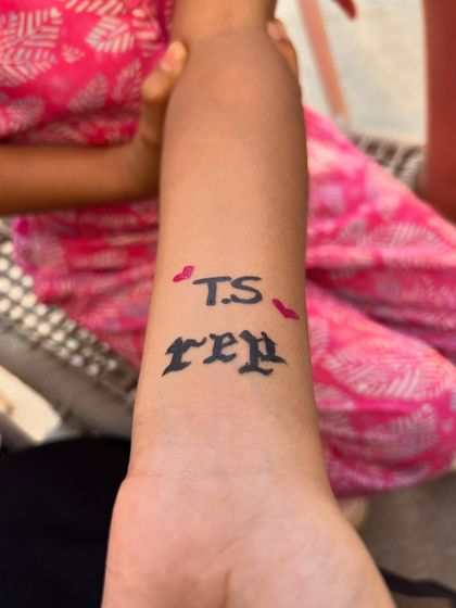 Face Painting & Glitter Bar photo 22