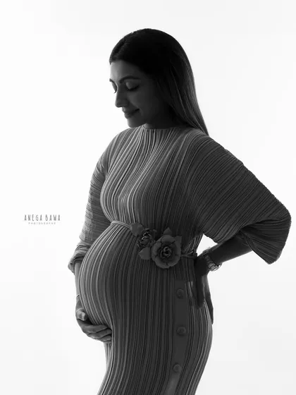 A high-key black and white silhouette. This technique creates a clean, graphic, and modern portrait that is both simple and striking.