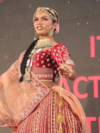 Traditional Bridal Looks photo 77