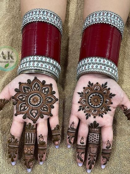 Abhishek Kumar - Bridal Mehndi Elegant Back of Hand & Minimalist Designs photo 18
