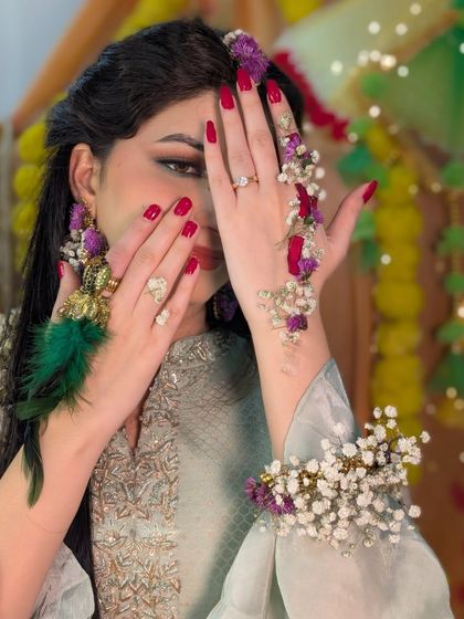 Haldi & Mehendi Moments photo 12