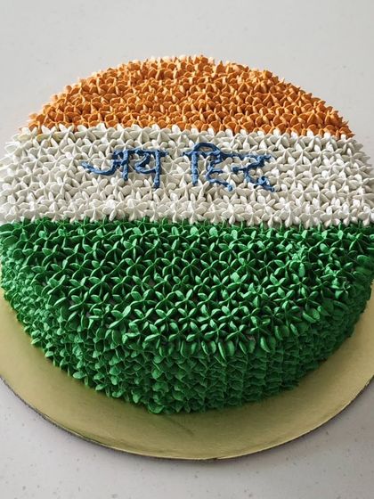 Another one of my popular "Jai Hind" cakes for Independence Day. The saffron, white, and green buttercream stars are piped carefully to create the Indian flag.