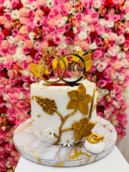 Elegant Tiered Cakes photo 16