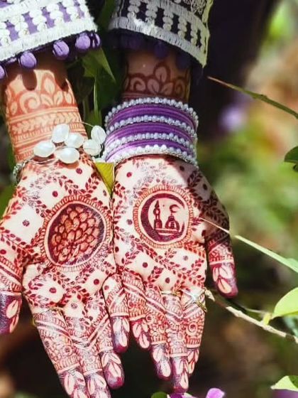 Stain time! A beautiful Eid design with a mosque motif, showing a lovely deep red stain.