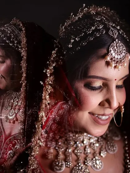 A creative and artistic bridal portrait with a motion blur effect, conveying a sense of dreaminess.